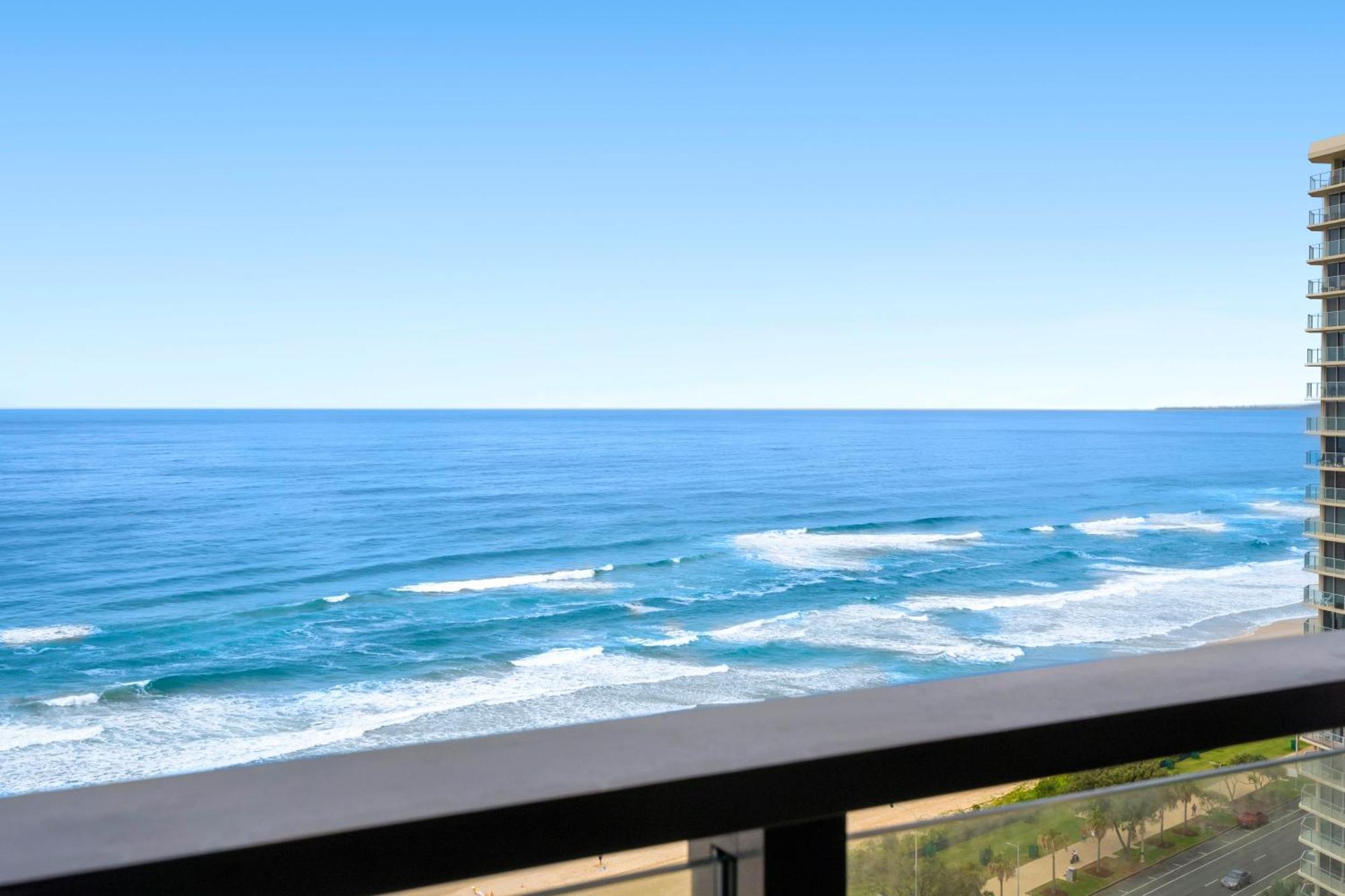 Rhapsody Surfers Paradise Beachfront Sleeps 6 - Optimise Bnb Daire Gold Coast Dış mekan fotoğraf